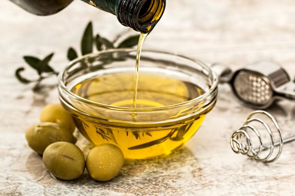 Cara meng glowing kan wajah di rumah dengan olive oil