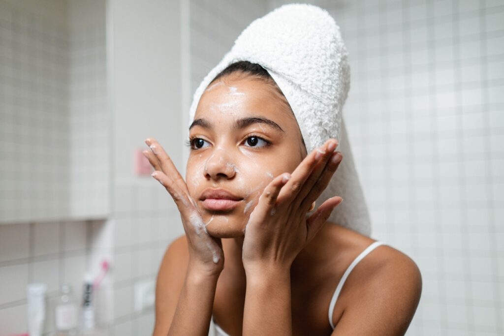 urutan skincare facial wash