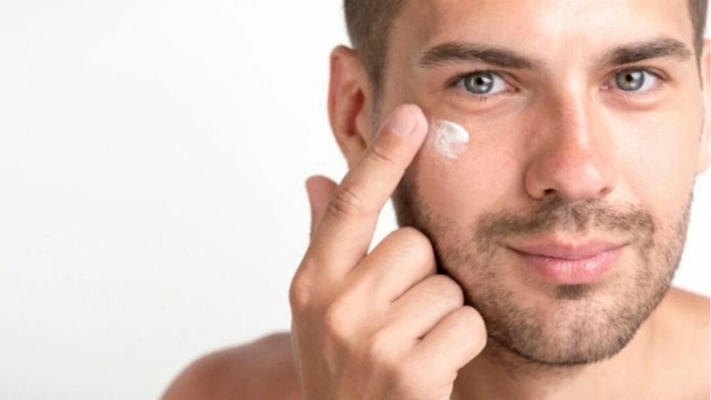Skincare pria untuk menghilangkan bekas jerawat