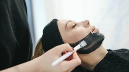 Skincare untuk memutihkan wajah